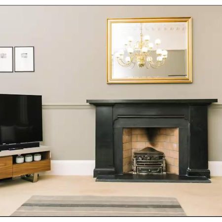 Joivy Palmerston Place Residence - Luxury City Centre Apt With Private Parking Edinburgh Ngoại thất bức ảnh